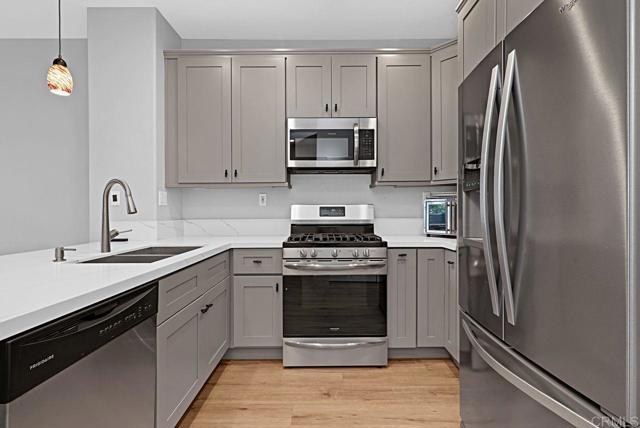 16937 Hutchins Lndg, San Diego CA: https://media.crmls.org/mediaz/0f2e391b-a88a-421e-ac49-a678e4b9699c.jpg