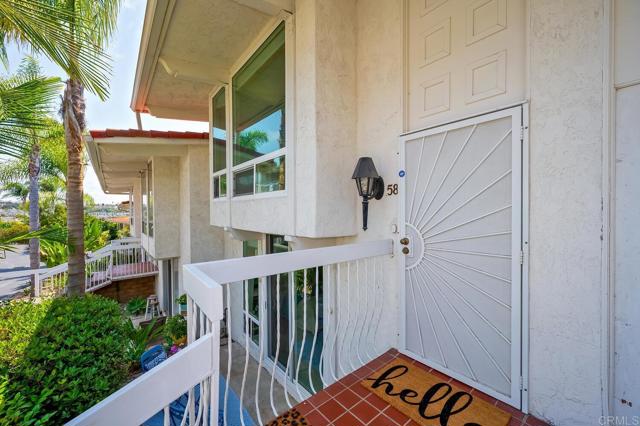 Detail Gallery Image 4 of 60 For 2319 Caringa Way #58,  Carlsbad,  CA 92009 - 2 Beds | 2/1 Baths