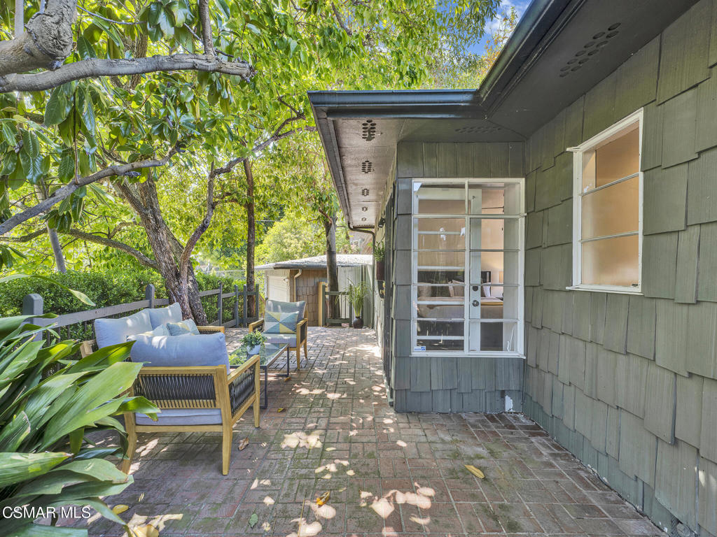 13606 Oak Canyon AvenueSherman Oaks img 23