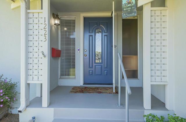 1223 Padre Drive, Salinas CA: https://media.crmls.org/mediaz/0f2fbb24-af5f-4355-b94a-ad532292441f.jpg