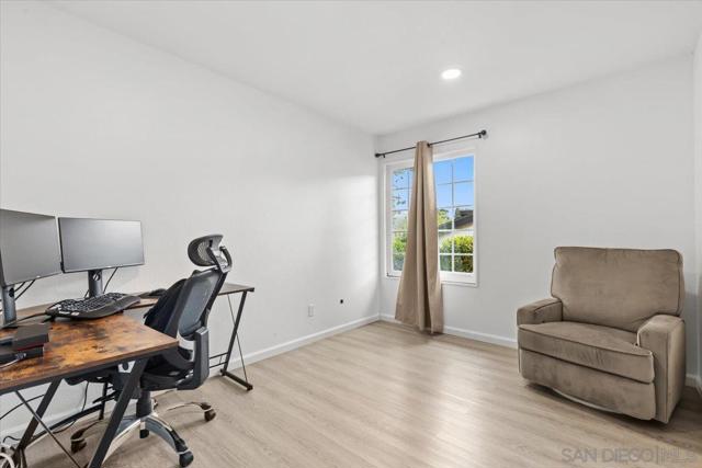 2305 Nueces Ln, Spring Valley CA: https://media.crmls.org/mediaz/0f2fe03c-8b5d-492c-b066-add99f2d8e18.jpg