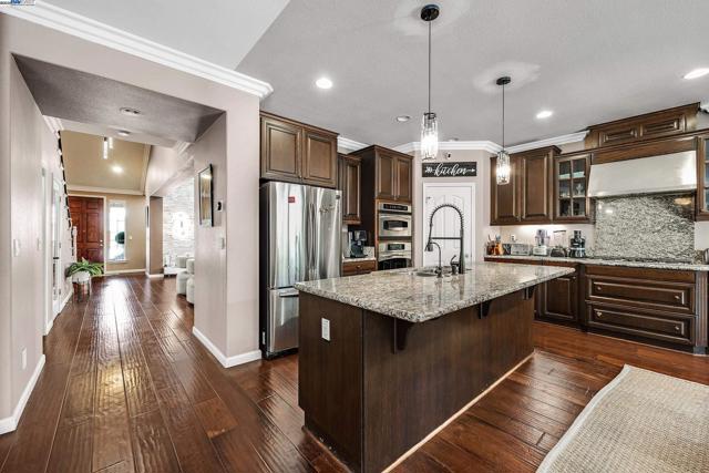6232 Murdock Way, San Ramon CA: https://media.crmls.org/mediaz/0f302fd9-f249-4bb3-8e56-413481e9c046.jpg