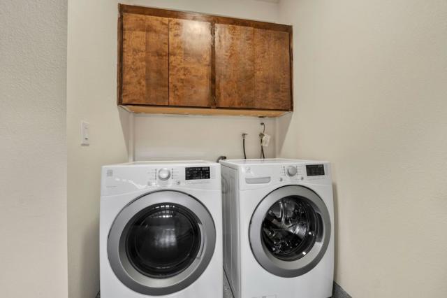 987 Lane Avenue, Mountain View CA: https://media.crmls.org/mediaz/0f308a0d-85b5-45e7-be83-55ac560b7022.jpg