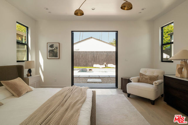 3923 Revere Avenue, Los Angeles CA: https://media.crmls.org/mediaz/0f30b8eb-81b0-478f-835e-d2a832426413.jpg