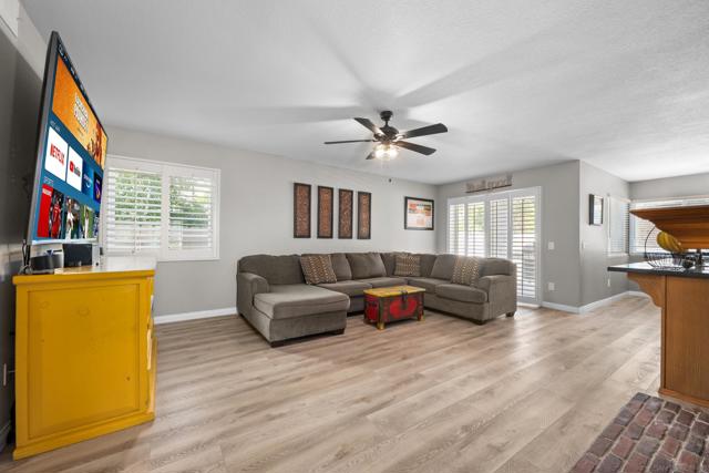 1572 Roma Dr, Vista CA: https://media.crmls.org/mediaz/0f32136b-513a-41b5-b2b8-b47b99db41f7.jpg