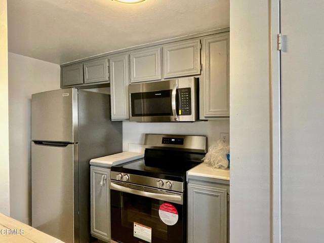 Detail Gallery Image 2 of 16 For 2615 Tiller Ave, Port Hueneme,  CA 93041 - 2 Beds | 1 Baths