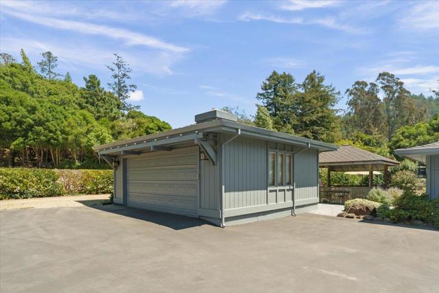 4711 Old San Jose Road, Soquel CA: https://media.crmls.org/mediaz/0f32d8a2-762a-464f-99b5-9c7c4bcd894d.jpg