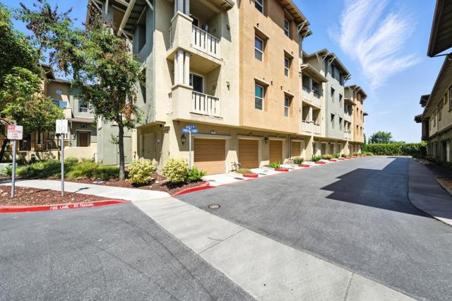 709 Modern Ice Drive, San Jose CA: https://media.crmls.org/mediaz/0f33087a-b717-4adf-b4d3-54b8f56a081a.jpg