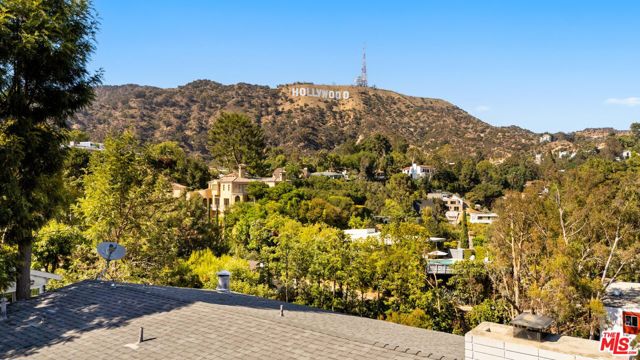 3162 Durand Drive, Los Angeles CA: https://media.crmls.org/mediaz/0f340998-1d17-4d94-bbee-33748c606eb7.jpg