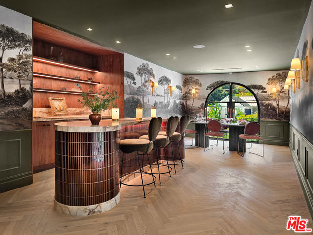 2288 Coldwater Canyon Drive, Beverly Hills CA: https://media.crmls.org/mediaz/0f345ce1-4444-4c7f-8e70-ee125374cc0f.jpg
