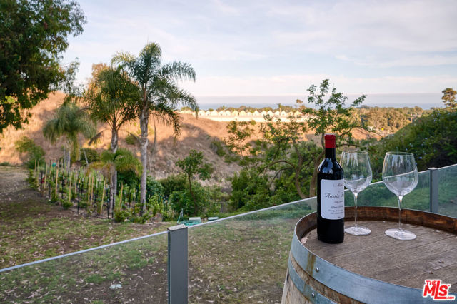 Photo of 28907 Wight Road, Malibu, CA 90265