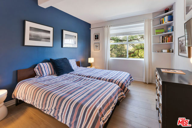 4350 Hillview Drive, Malibu CA: https://media.crmls.org/mediaz/0f355cf4-89bd-4b99-a1ff-098a4157a563.jpg