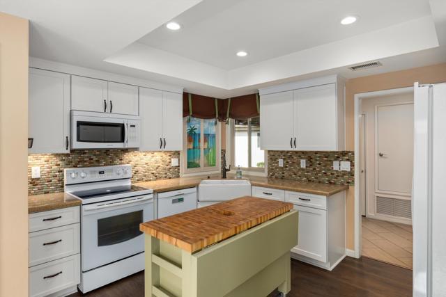 Detail Gallery Image 18 of 75 For 1159 Los Corderos, San Marcos,  CA 92078 - 2 Beds | 2 Baths