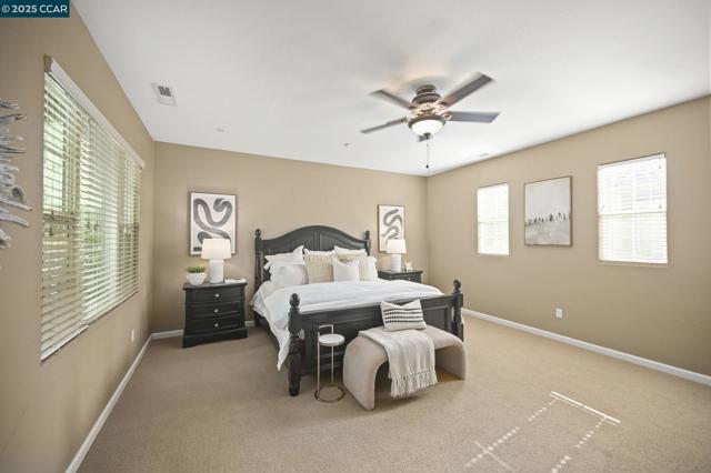 7774 Stoneleaf Rd, San Ramon CA: https://media.crmls.org/mediaz/0f364b79-e5d2-4342-a5ab-d4a06d88ba6d.jpg
