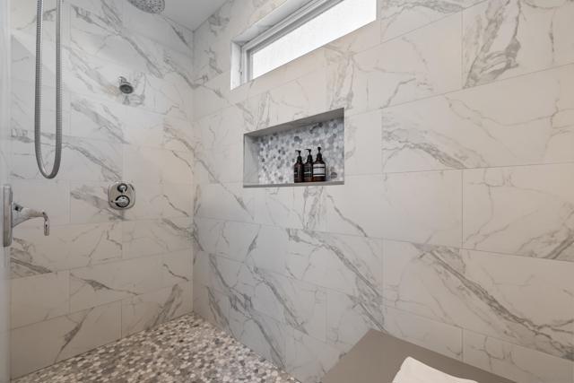 839 Reed Avenue, Pacific Beach (San Diego) CA: https://media.crmls.org/mediaz/0f37062f-3e4b-42cc-a62a-58dad0e0a0c0.jpg