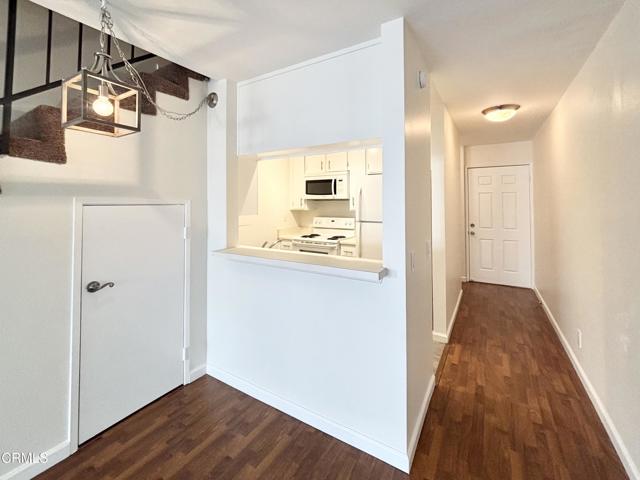 Detail Gallery Image 7 of 28 For 250 E Surfside Dr, Port Hueneme,  CA 93041 - 2 Beds | 1/1 Baths