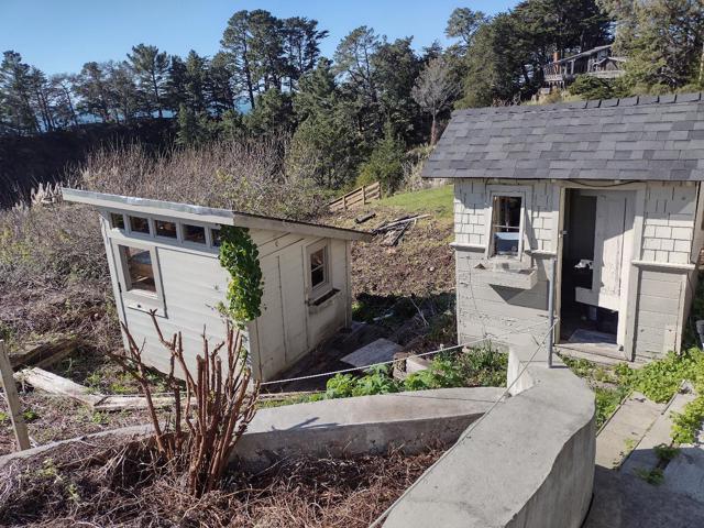 5520 S Highway 1,  CA: https://media.crmls.org/mediaz/0f374a82-182c-4f01-afc4-349bc2d3ddef.jpg