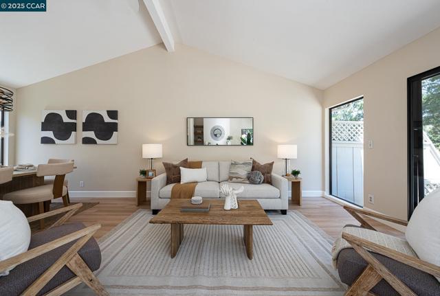 2128 Presidio Ct, Danville CA: https://media.crmls.org/mediaz/0f376dcc-f194-4f27-8973-be4ae977261e.jpg