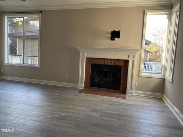 Detail Gallery Image 3 of 24 For 2394 Pleasant Way #J,  Thousand Oaks,  CA 91362 - 2 Beds | 1 Baths