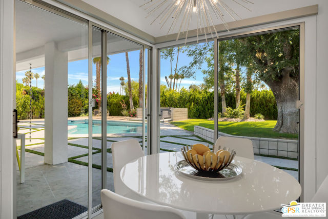 2566 S Calle Palo Fierro, Palm Springs CA: https://media.crmls.org/mediaz/0f399233-3f2b-441c-9454-0aa865168054.jpg