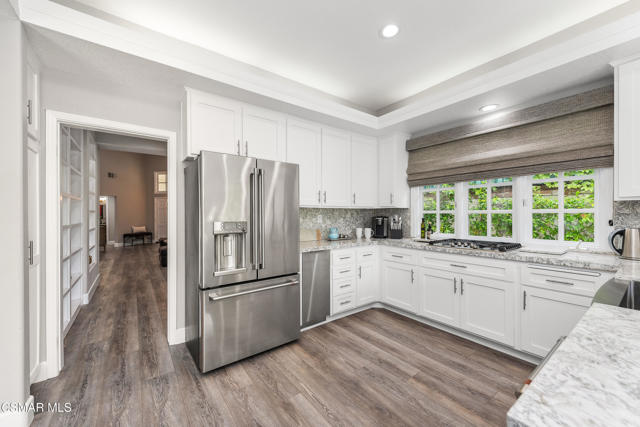 4646 Pine Valley Place, Westlake Village CA: https://media.crmls.org/mediaz/0f39bf99-0190-434a-93b9-132246af673a.jpg