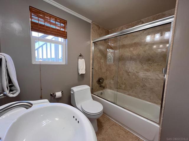 4275 Crestview, La Mesa CA: https://media.crmls.org/mediaz/0f3b05c1-39ff-4763-ade7-aad40ad66376.jpg