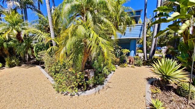 2618 Unicornio Street, Carlsbad CA: https://media.crmls.org/mediaz/0f3b3b68-5d78-45e6-a588-854c07c2973a.jpg