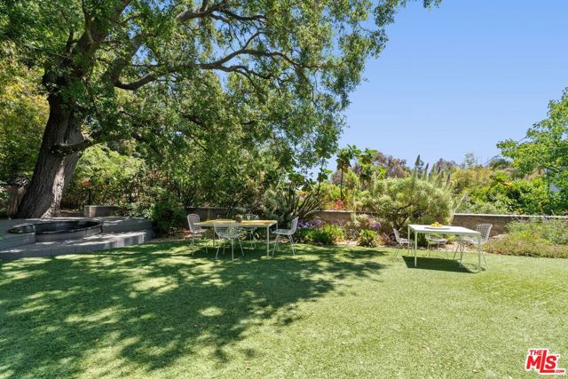 810 Bramble Way, Los Angeles CA: https://media.crmls.org/mediaz/0f3baf44-761b-4ce2-8956-30a7627c577e.jpg