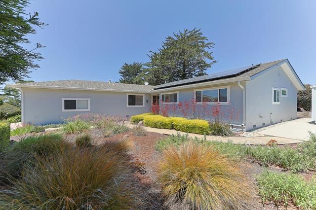 9355 Holly Oak Way, Salinas CA: https://media.crmls.org/mediaz/0f3c2531-67f4-46ef-946c-045345b60b73.jpg