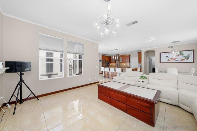 1175 SANTA OLIVIA RD, Chula Vista CA: https://media.crmls.org/mediaz/0f3e48f5-1817-4251-a1bc-10dc91fb4397.jpg