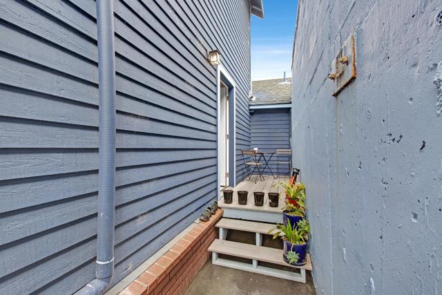 419 Harvey Way, Pacifica CA: https://media.crmls.org/mediaz/0f3f15d8-8f79-4f29-886b-1132bc1942f0.jpg