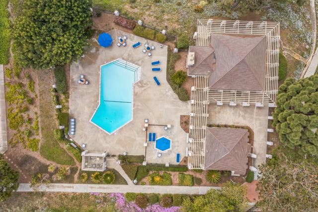 Detail Gallery Image 11 of 41 For 1763 Sky Loft Ln, Encinitas,  CA 92024 - 3 Beds | 3 Baths