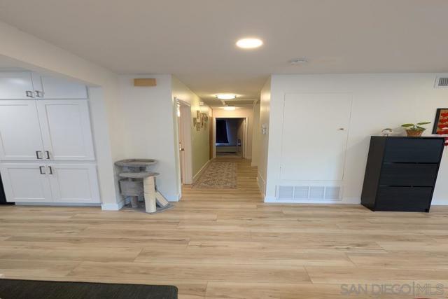 11416 Osoyoos Pl, San Diego CA: https://media.crmls.org/mediaz/0f3fe3e4-1745-431b-ab52-93fa0b4388e0.jpg