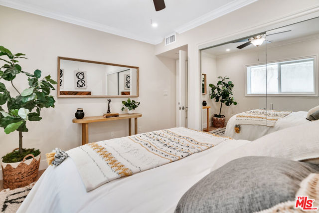 118 S Clark Drive, West Hollywood CA: https://media.crmls.org/mediaz/0f400f93-348f-45e9-98c3-23d0d9e0617f.jpg