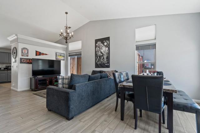730 Marseille Drive, Hollister CA: https://media.crmls.org/mediaz/0f40b8a7-c2ab-438d-8c1a-f824ddadc5f1.jpg