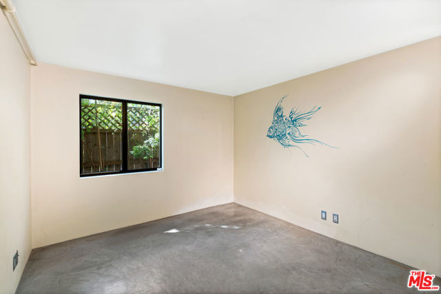 667 Santa Clara Avenue, Venice CA: https://media.crmls.org/mediaz/0f40f4c7-8ccb-43b3-aead-f311f5a316be.jpg