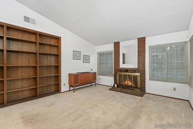 10497 Moorpark St, Spring Valley CA: https://media.crmls.org/mediaz/0f4158a5-6701-4515-8656-30aa2c60ee93.jpg