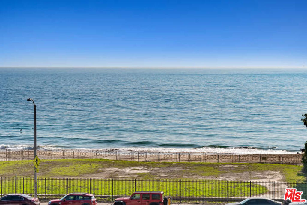 22609 Pacific Coast Highway #1/2
