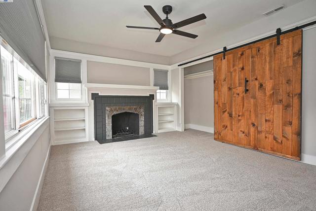 5706 Brookdale Ave, Oakland CA: https://media.crmls.org/mediaz/0f419ed9-f434-42f2-ae16-7baea669696c.jpg