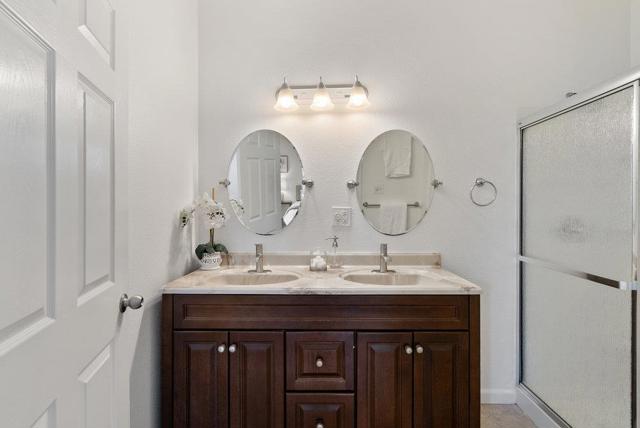 140 Sally Street, Hollister CA: https://media.crmls.org/mediaz/0f41e460-4e0e-4c9a-8014-bffc37377c68.jpg