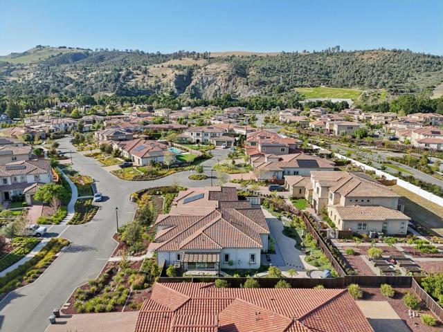2170 Via Orista, Morgan Hill CA: https://media.crmls.org/mediaz/0f422884-60cb-4f5c-bb88-e92e186113eb.jpg