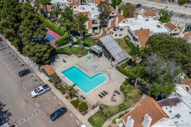 345 N Melrose Dr, Vista CA: https://media.crmls.org/mediaz/0f4296cb-f1f2-41a9-ab24-03ab2127be27.jpg