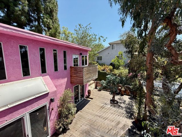 1966 Vestal Avenue, Los Angeles CA: https://media.crmls.org/mediaz/0f431f67-85e9-4a19-830e-127bc4bf37b2.jpg