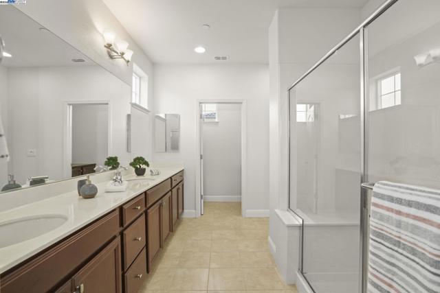 3105 Vittoria Loop, Dublin CA: https://media.crmls.org/mediaz/0f4360a9-2c88-4f16-8bba-4f236027fca4.jpg