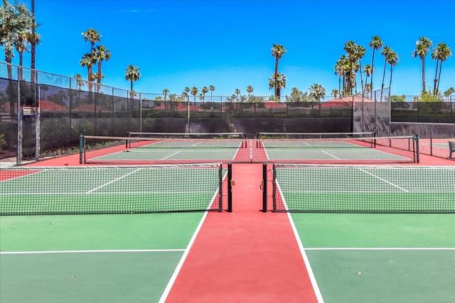 737 N Madrid Circle, Palm Springs, CA 92262