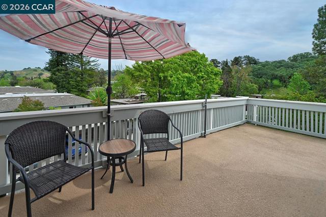 1301 Leisure Ln, Walnut Creek CA: https://media.crmls.org/mediaz/0f444a81-3621-488e-90f1-09ff1a26c250.jpg