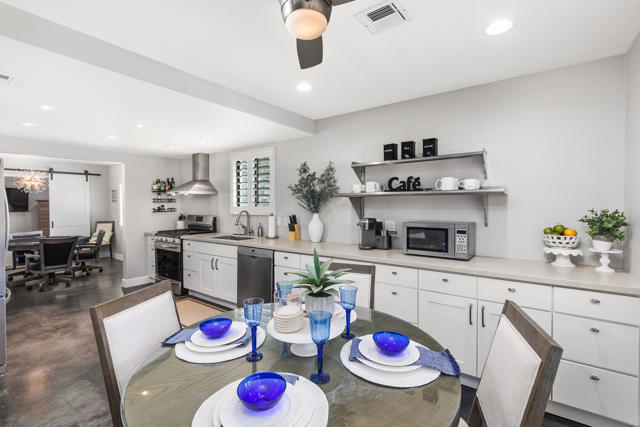 78987 Bayside Court, Bermuda Dunes CA: https://media.crmls.org/mediaz/0f446a88-9f1c-4ddc-a260-91bf2e9f4c0b.jpg