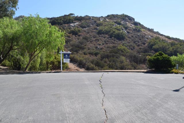 0 Calle Mia, Alpine CA: https://media.crmls.org/mediaz/0f44c20a-55df-4306-bd00-e66714d70666.jpg