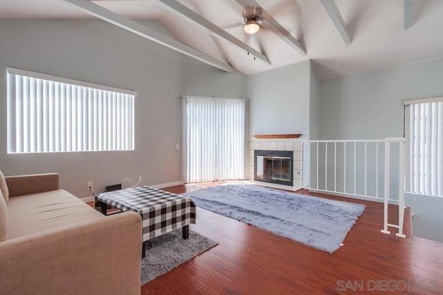 4527 Contour Blvd., San Diego CA: https://media.crmls.org/mediaz/0f44c715-bbce-4ce9-97aa-04e7bffc3541.jpg