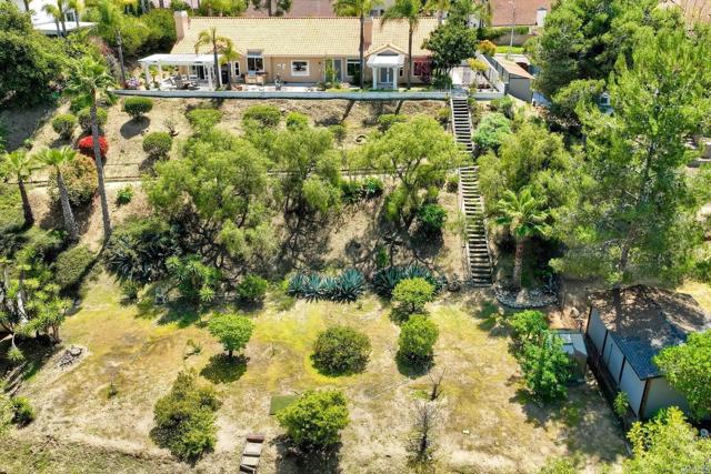 1336 Lupine Hills Drive, Vista CA: https://media.crmls.org/mediaz/0f46250b-a55e-42b7-8ffe-63a7f3adb328.jpg